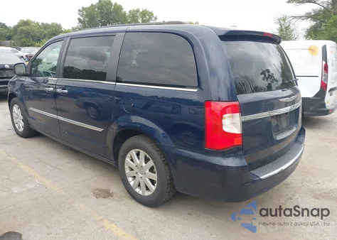 2015 Chrysler Town & Country Touring z USA, uszkodzony, nr VIN 2C4RC1BG2FR577786
